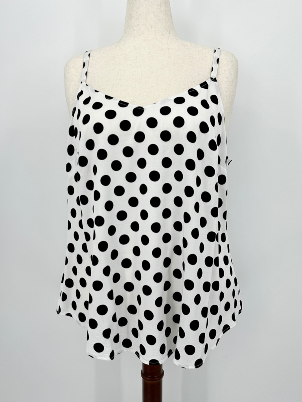 torrid Ava Stretch Challis Cami  Black Polka Dot Spaghetti Strap Camisole Sz 2
